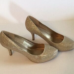 DREAM PAIRS TIFFANY sparkle heels in size 10